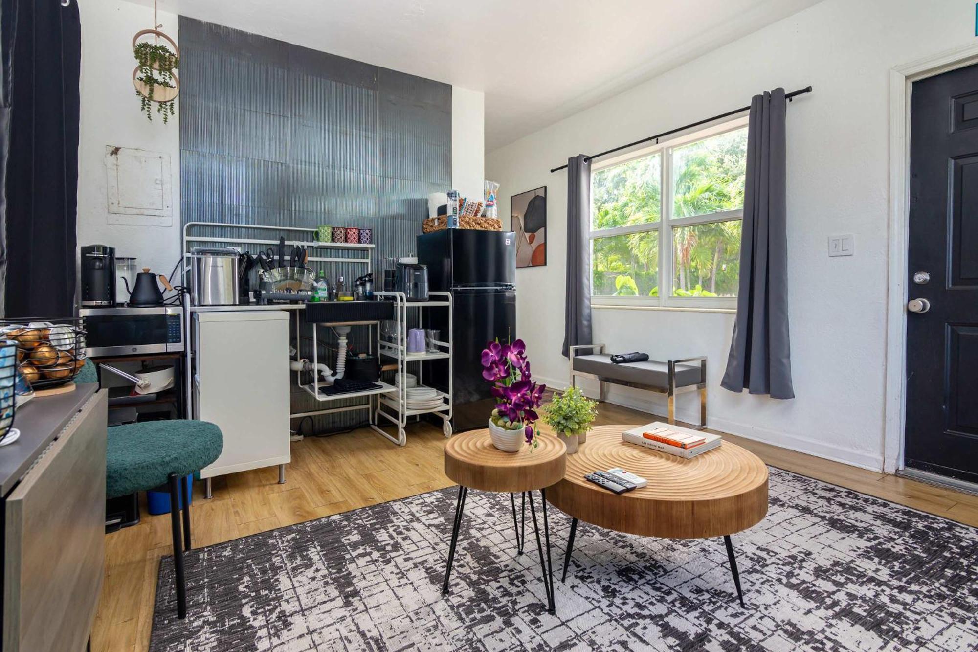 Serene Cottage Retreat, Ideal For Couples & Solo Miami Eksteriør bilde